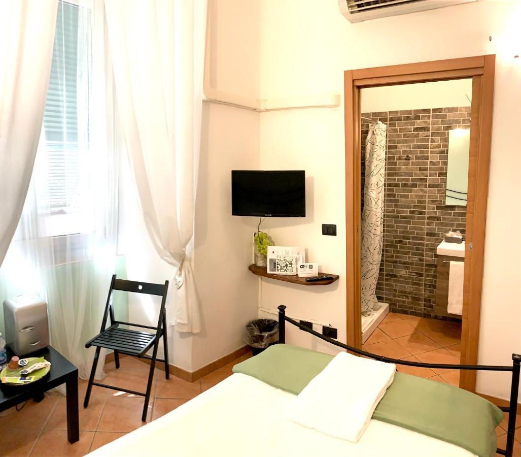 Affittacamere Virginia'S Rooms Genova Exterior foto