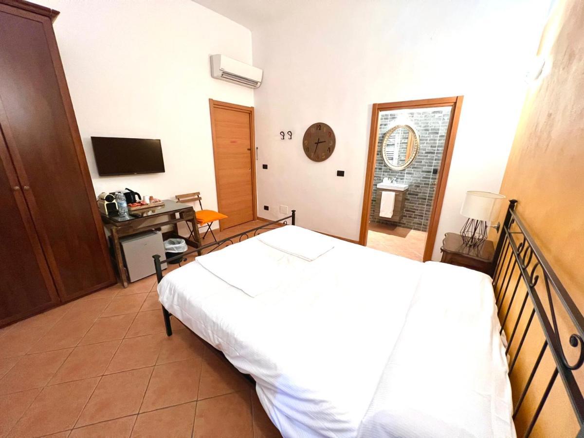Affittacamere Virginia'S Rooms Genova Exterior foto