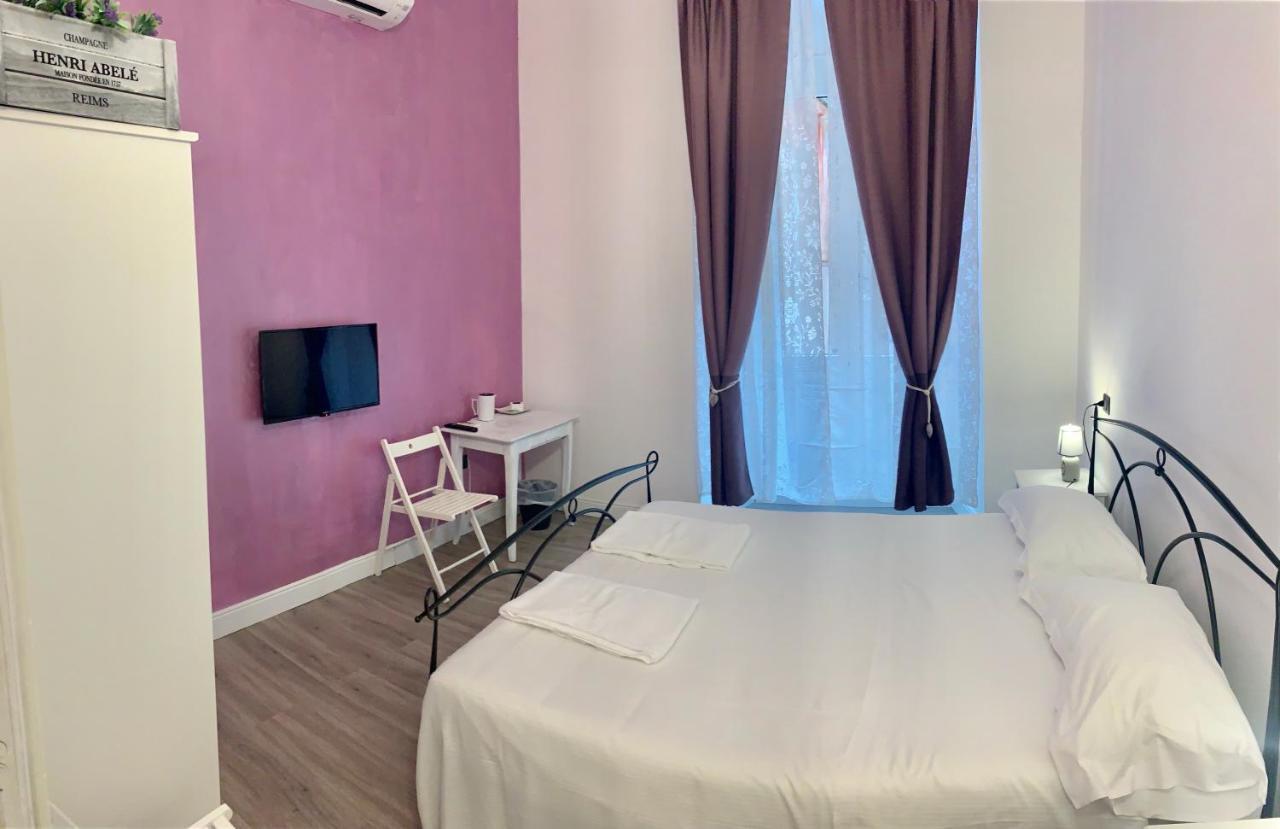 Affittacamere Virginia'S Rooms Genova Exterior foto